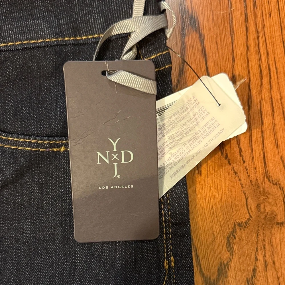 NWT NYDJ Dark Blue Women's Skinny Jeans!!! Size 4 - Picture 4 of 4